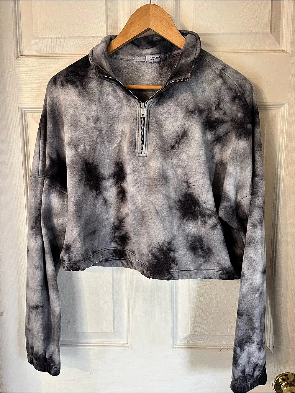 Garage Tie Dye Quarter Zip Pullover Cropped Quarter-Zip Top Gray & Black Large